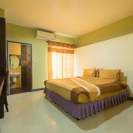 The Corner Hotel (Adults Only) Chiang Rai Exterior foto