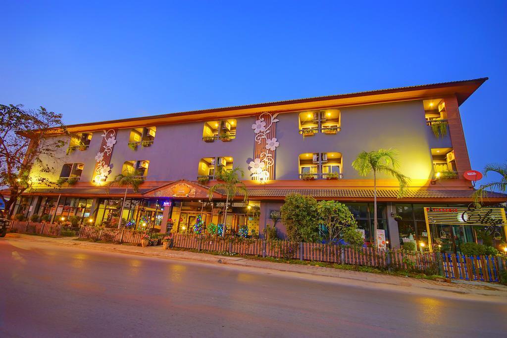 The Corner Hotel (Adults Only) Chiang Rai Exterior foto