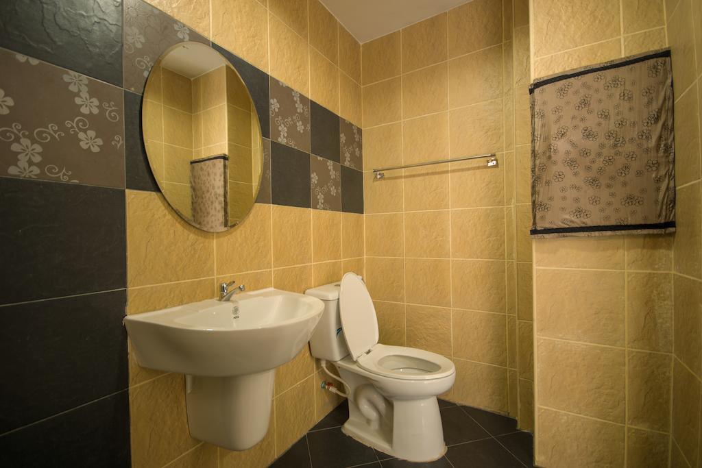 The Corner Hotel (Adults Only) Chiang Rai Quarto foto