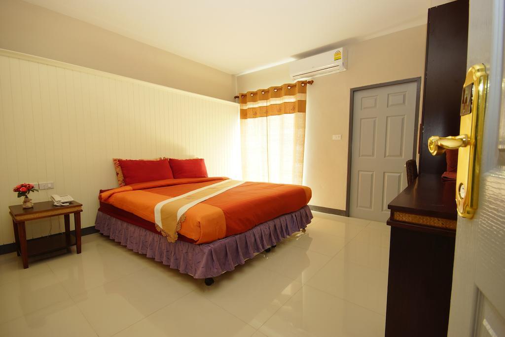 The Corner Hotel (Adults Only) Chiang Rai Exterior foto