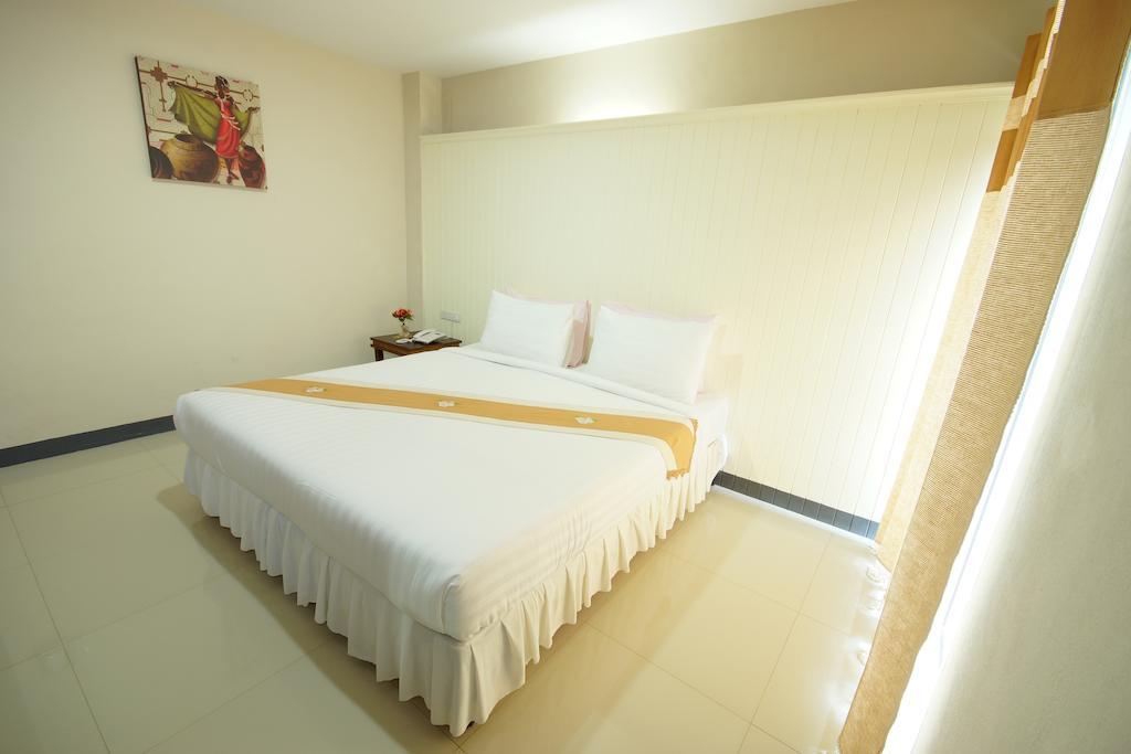 The Corner Hotel (Adults Only) Chiang Rai Exterior foto